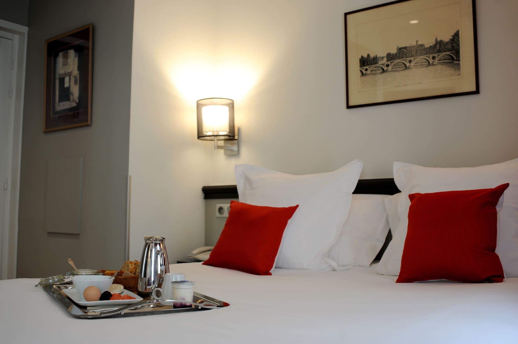 1er Hotel 3*